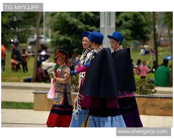 彝族选美冠军与足球明星的精彩人生交汇点探秘